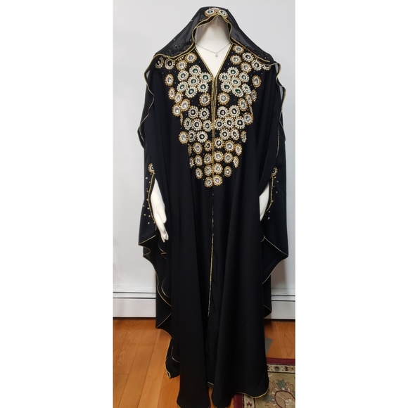 Luxurious Dubai Fashion Abaya Dress - Picture 1 of 9